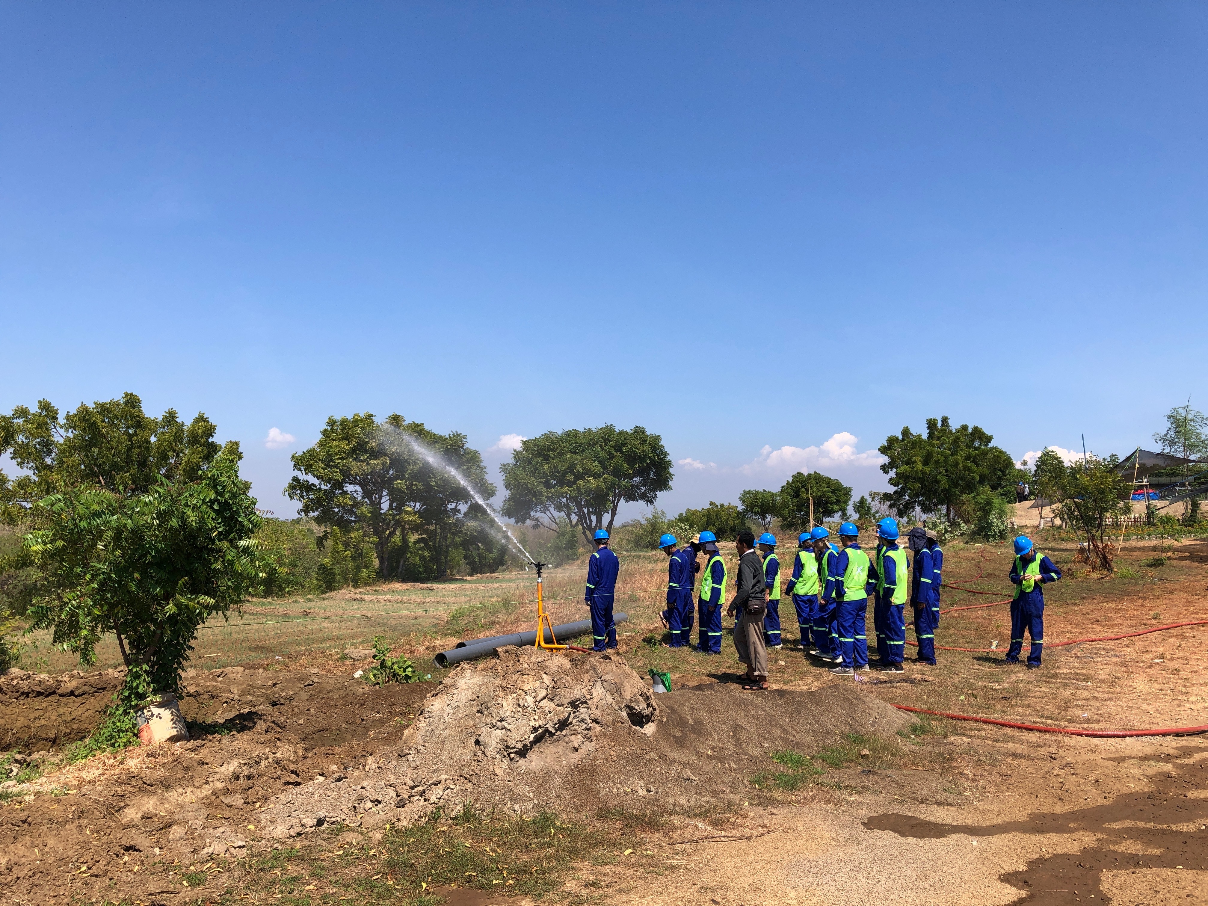 行動工程師之師生於印尼偏鄉社區設立灌溉系統